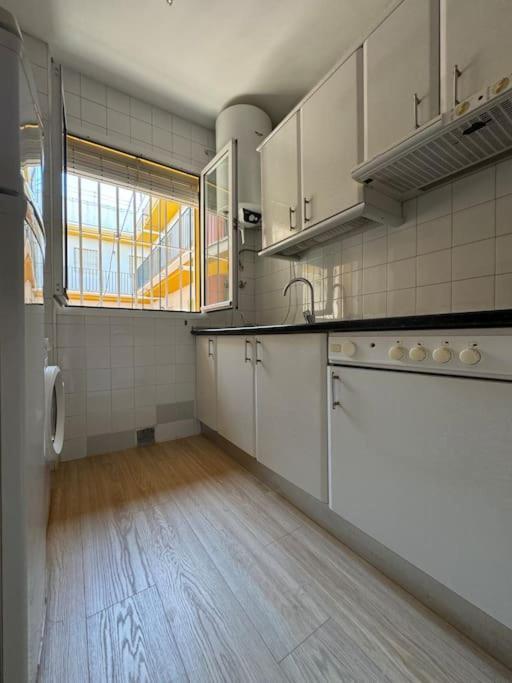 Apartamento En San Bernardo, El Barrio Torero Seville Ngoại thất bức ảnh