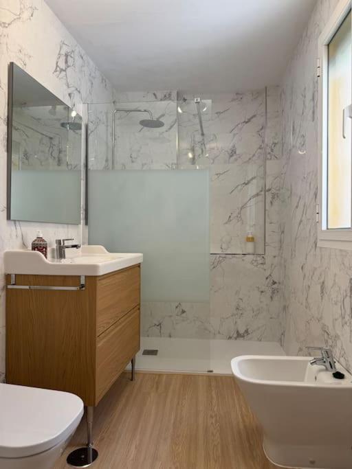 Apartamento En San Bernardo, El Barrio Torero Seville Ngoại thất bức ảnh